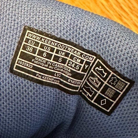 KEEN Kids' Targhee Low Waterproof Hiking Shoe - Picture 7 of 8